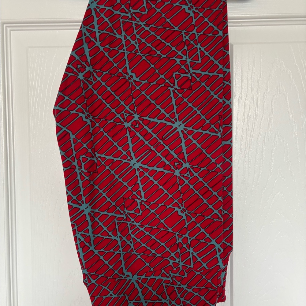 LuLaRoe Red and Gray Geometric Leggings - size TC
